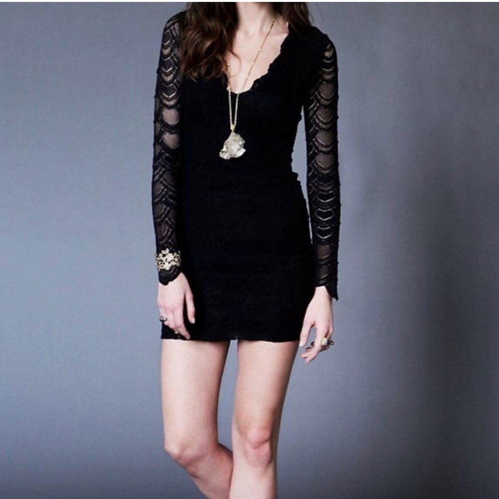 Nightcap Laced Mini Dress in Black (Size 1)